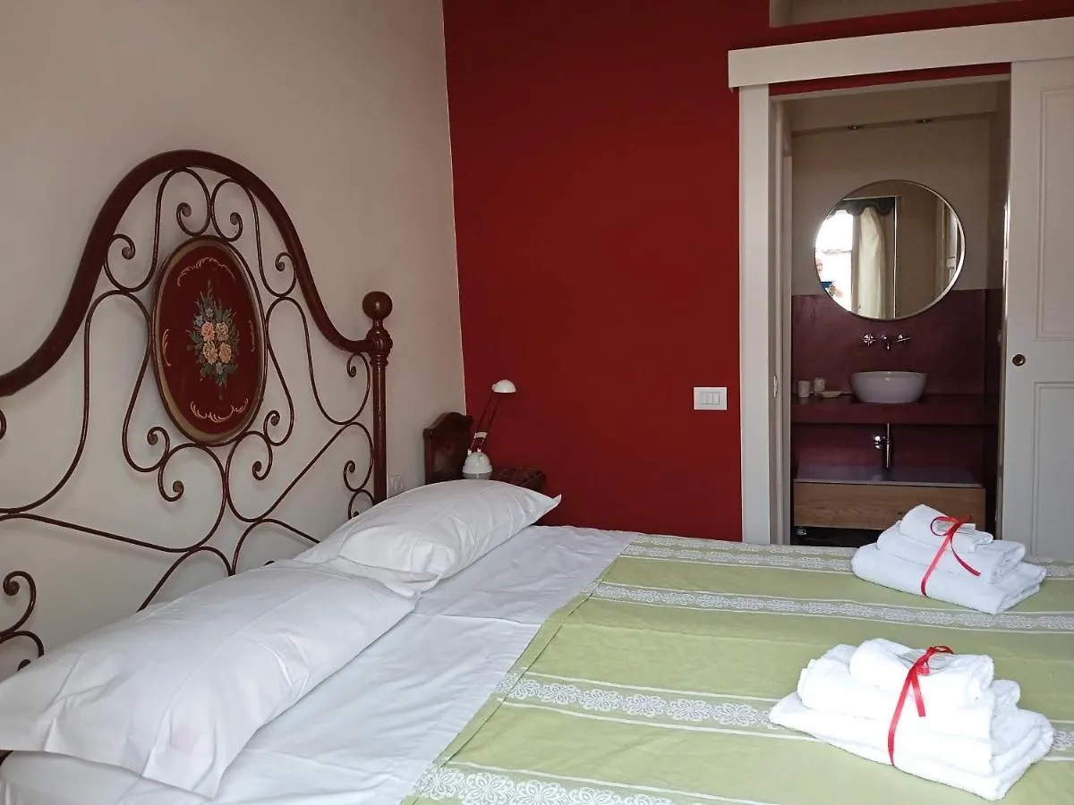 Guest house La Terrazza Del Fotografo Hotel Lucca Italy